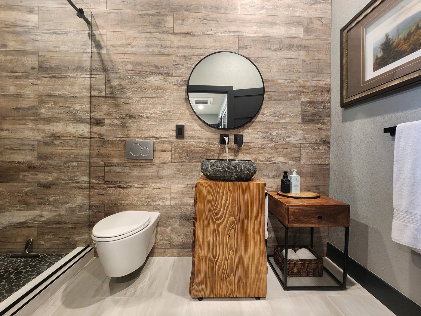 Bathroom attached to the Bear Room.