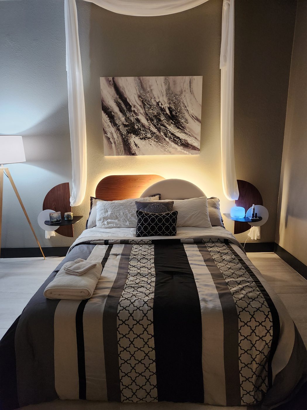The Brilliant Suite with bright guest suite styling.
