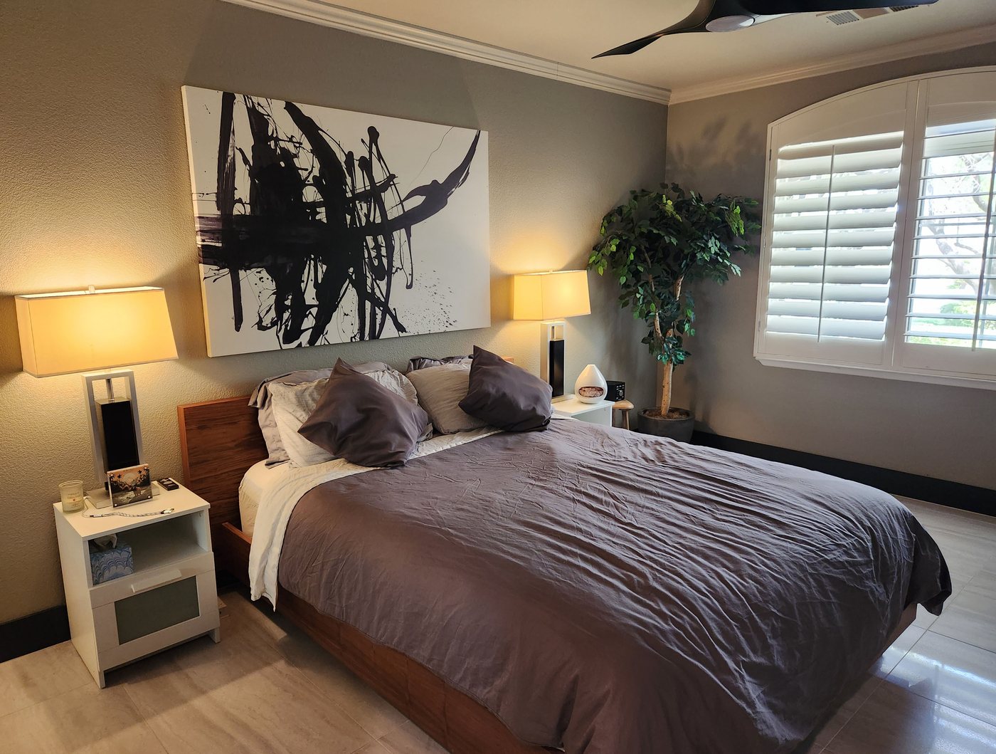 The Zen Room with calm decor and workspace.